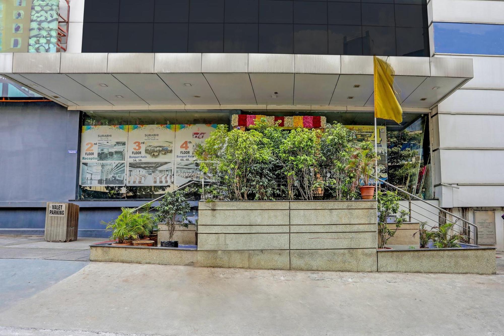 Capital O Surabhi Elite Near Miraj Cinemas - Shalini Shivani Sururnagar Екстер'єр фото